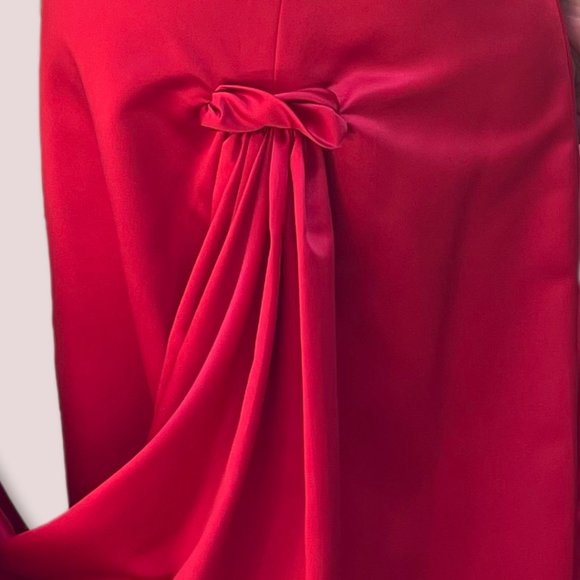 Jordan Red Satin Sleeveless V-Neck Formal Evening Gown with Train Size 4 - Picture 5 of 7